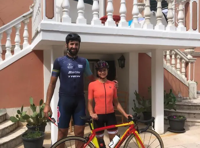 Alojamento de Acomodação e Pequeno-almoço Enea Monopoli